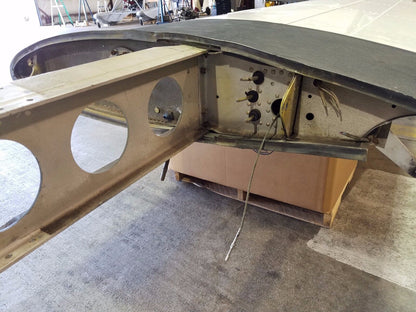 1972 Beech A-24R Sierra Right Wing (0516-147)