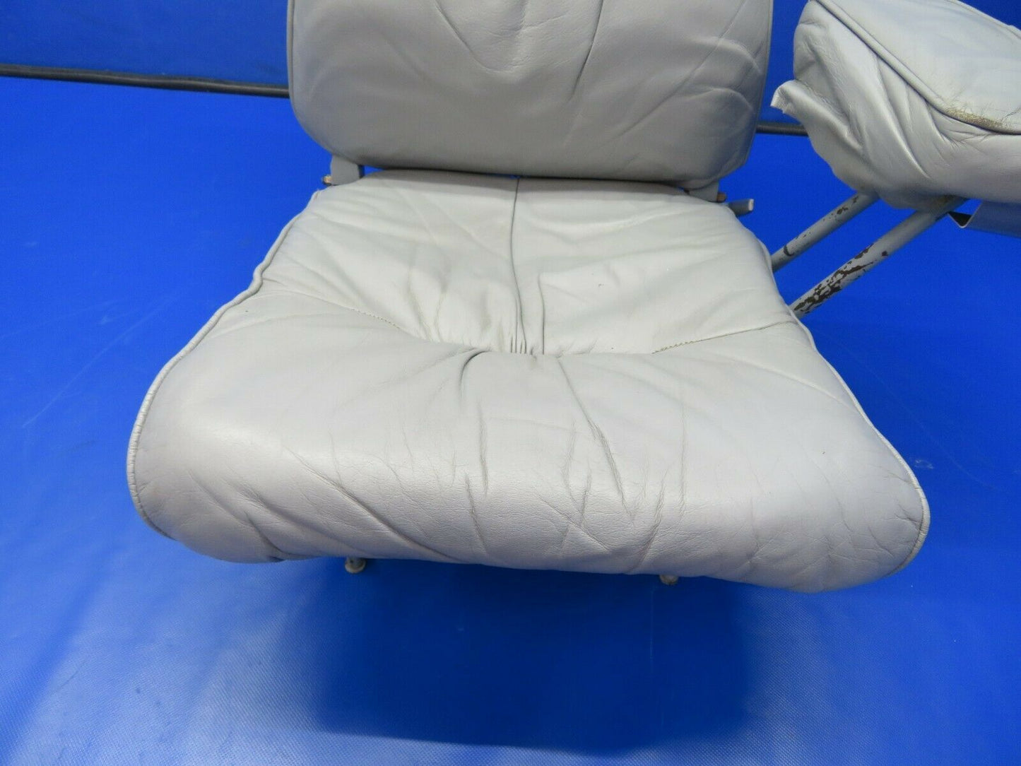 Piper PA-32R-300 Seat Rear RH P/N 79479-14 (0121-119)