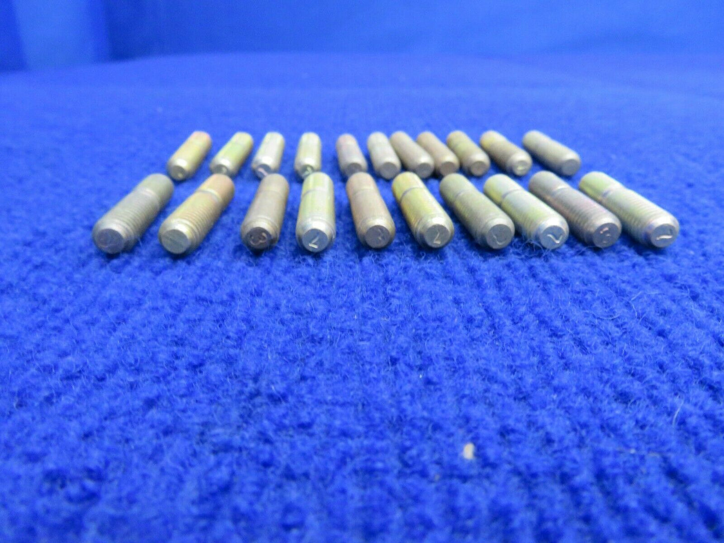 Stud 5/16" Diameter Coarse Thread LOT OF 21 NOS P/N SL31C-12 P07 (0222-650)