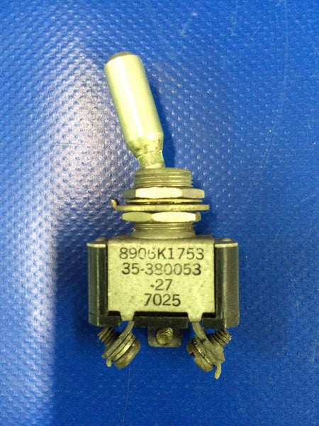 Beech Baron 58 Switch P/N 35-380053-27 (1116-116)