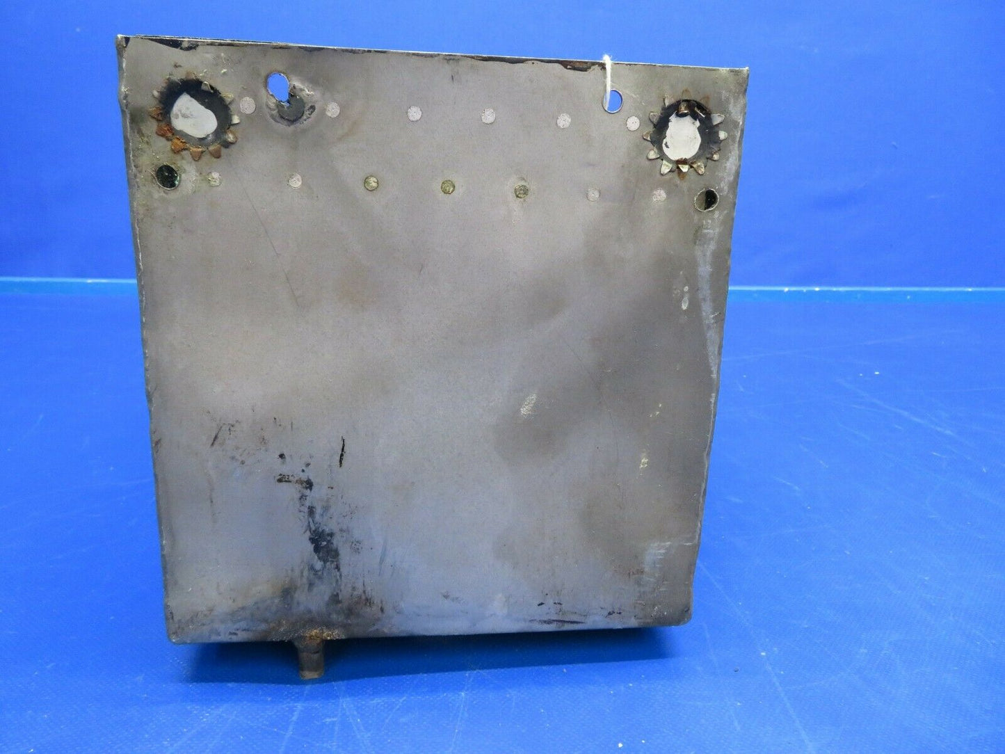 Beech Baron Battery Box w / Lid 95-410006-19 (0520-15)