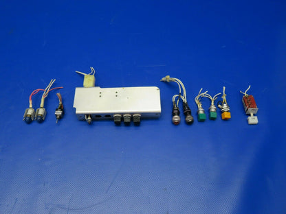 Piper PA-32R-300 Lance Annunciator & Press to Test Lights 1 LOT (0121-306)