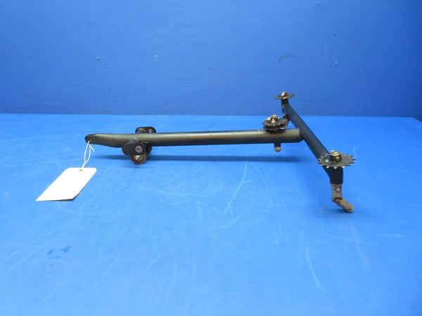 Piper Cherokee PA-28-140 Control Column Assy P/N 62019-03 (0823-430)