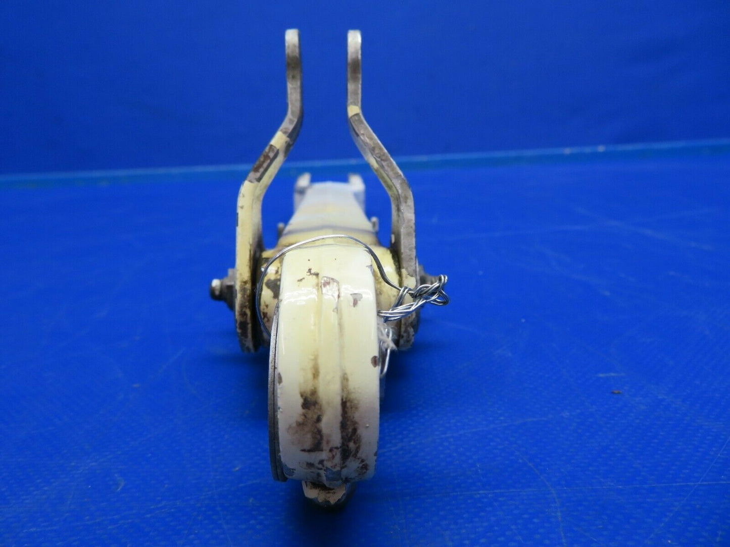 Cessna 310P Brace Assy MLG Retract RH P/N 5041000-47 (0620-736)