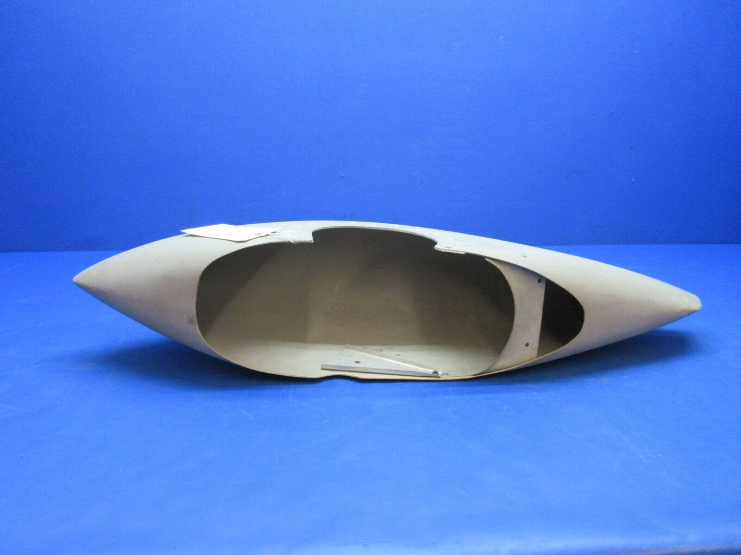 Cessna 172 RH Wheel Pant / Fairing P/N 0741610-6 (1023-965)