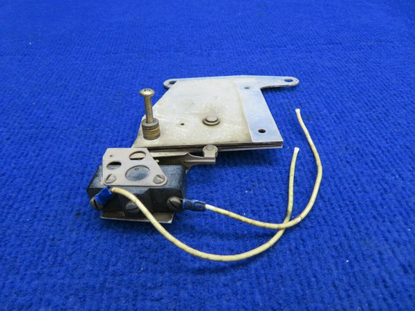 Beech 58 Baron Heat Control Bellcrank & Switch P/N 95-550002-31 (0322-769)