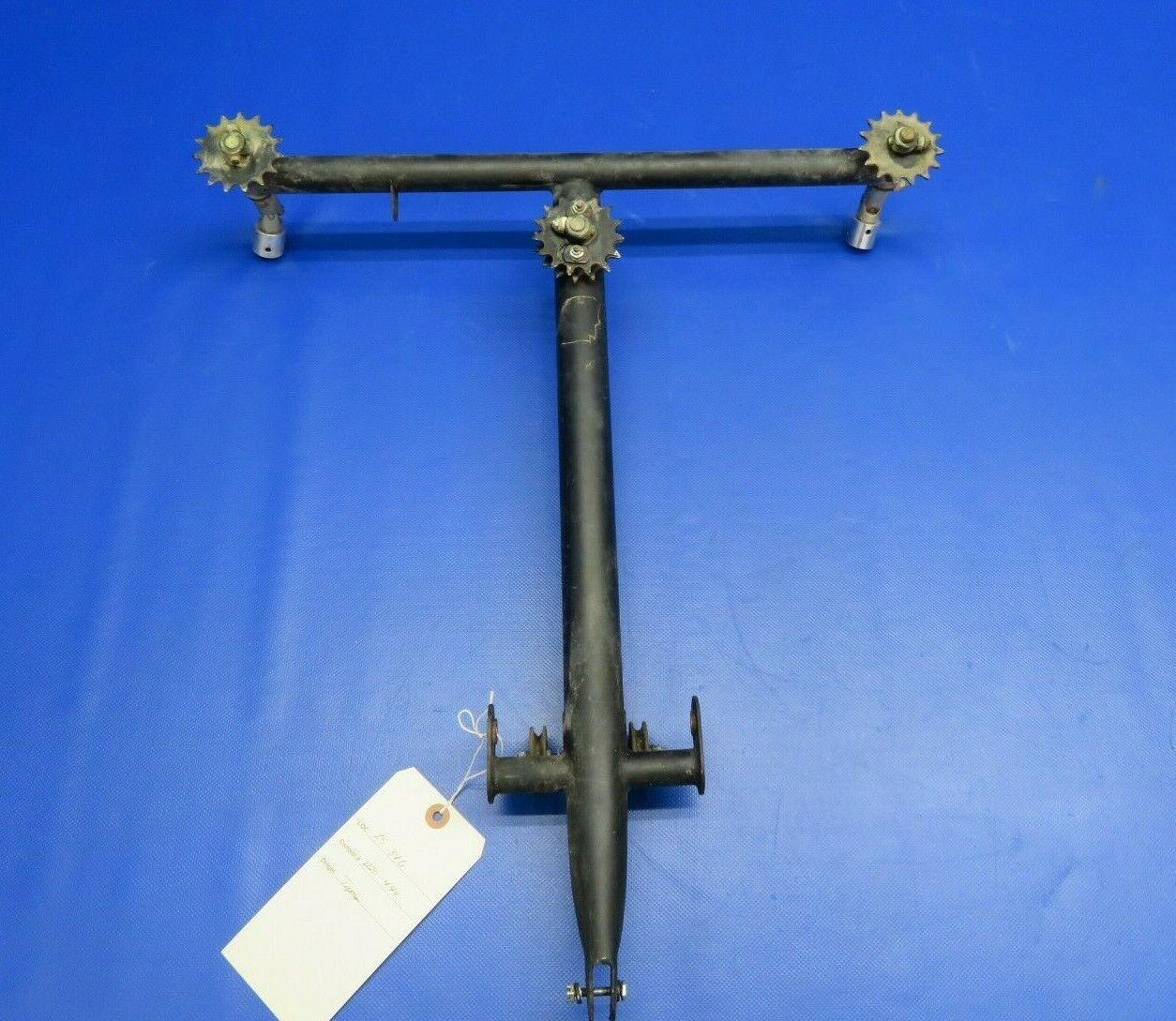 Piper PA-28-140 Control Column Assy P/N 62019-03 (1220-444)