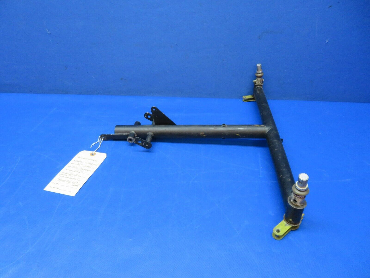 Grumman Yankee Trainer AA-1B Control Column Dual Controls 602104-502 (0124-327)