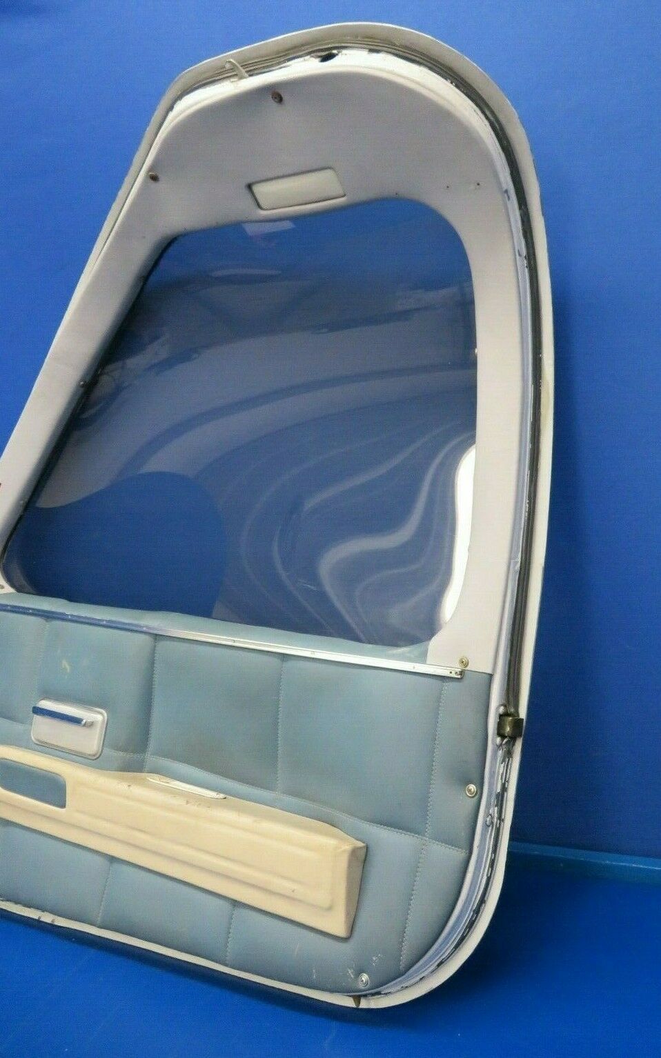 Beech Baron E-55 Cabin Door w/ Seal Gray Tint NO KEY 36-420010-611 (0120-147)
