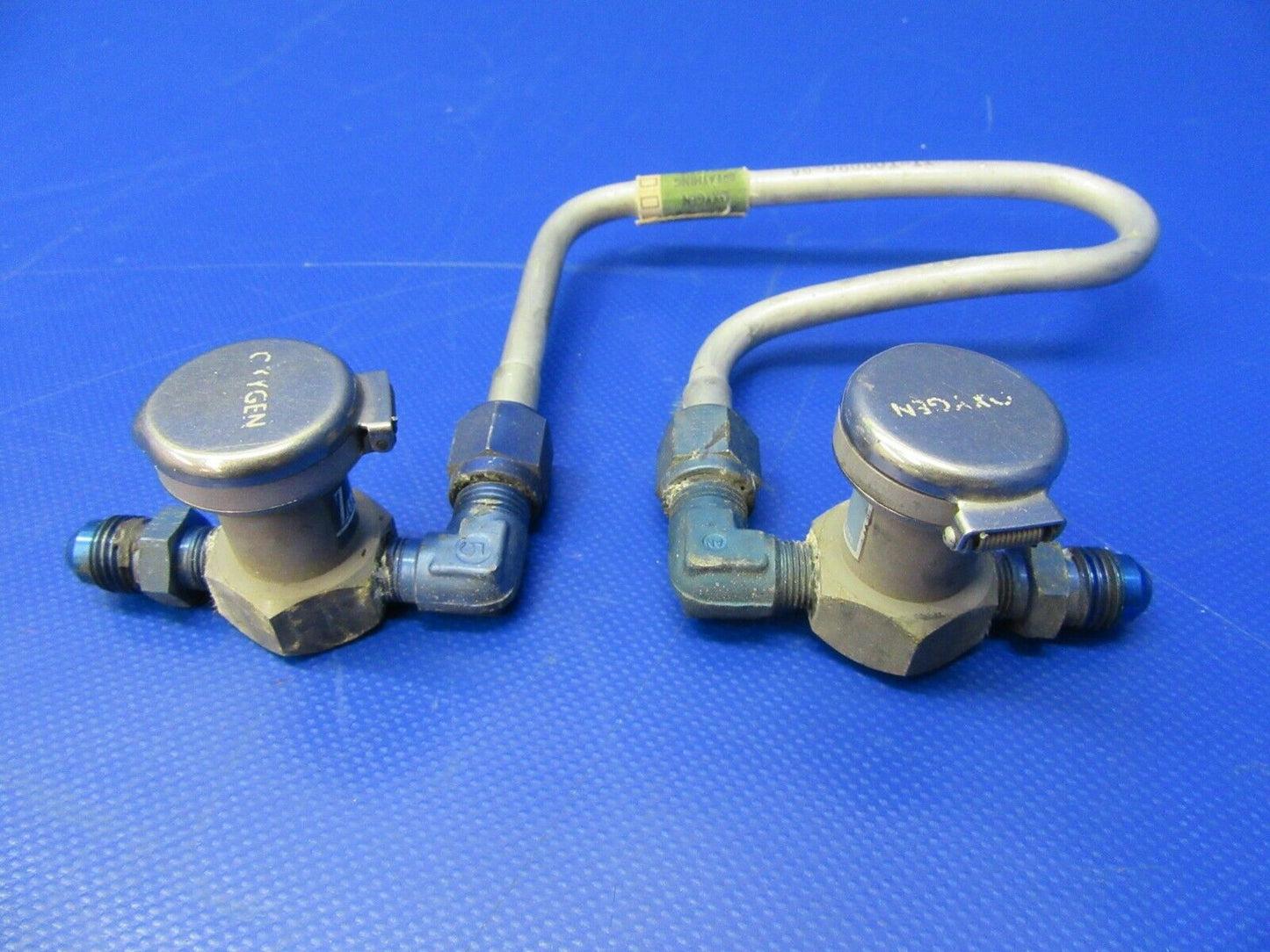 Beech Baron 95-A55 Oxygen Outlet Valve, set of 5, P/N 18-300008 (0420-244)