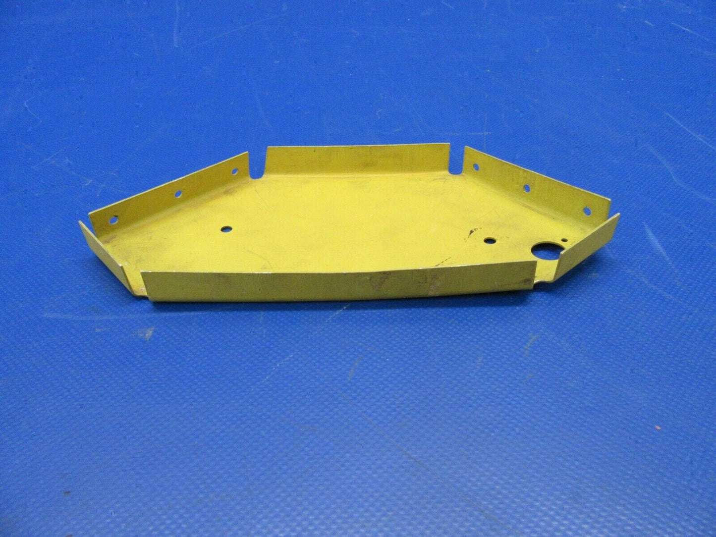 Piper Apache Bulkhead / Bracket Upper Cowling P/N 17913-111 NOS (0419-154)