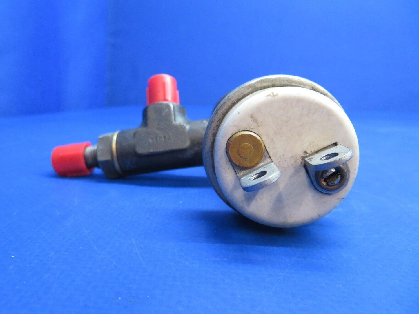 Piper PA-34-200T Seneca II RH Engine Pressure Switch Assy P/N 587-990 (0223-890)