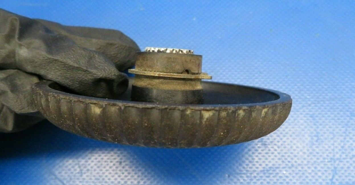 Beech Baron E-55 Knob Aileron Trim Tab Control 50-524124-4 (0120-94)