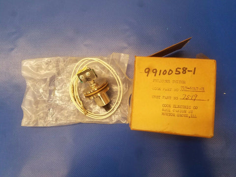 Cessna 310 421 Pressure Switch Auxiliary Fuel P/N 9910058-1 NOS (0417-134)