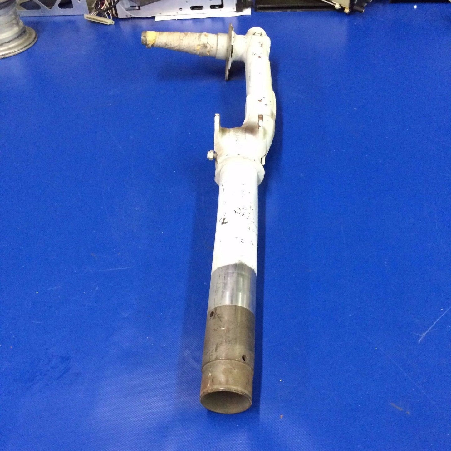 Cessna 310 Piston & Axle Assy LH P/N 5041000-77 (1216-13)