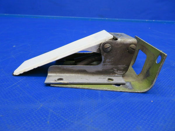 Piper PA-32RT-300 Lance II Door Latch FWD Cabin Door P/N 79515-07 (0620-329)