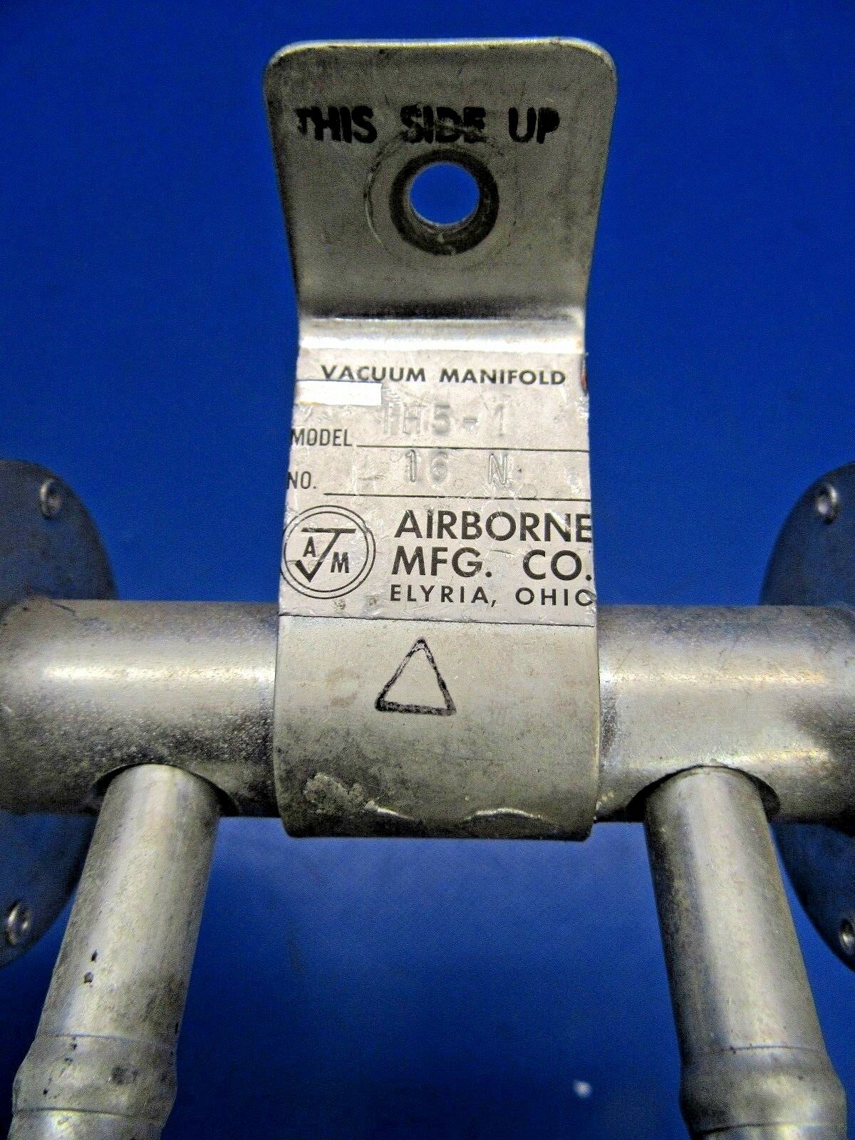 Airborne Vacuum Manifold P/N 1H5-1 (0518-316)