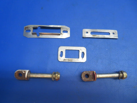 Piper PA-28-180 Cabin Door Pins & Strike Plates P/N 68353-00 LOT (0323-742)