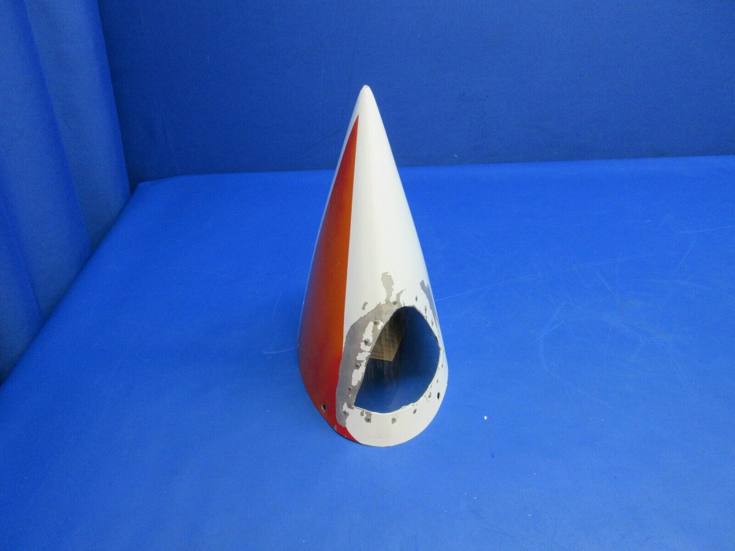 Cessna 401 RH Nose Cap Assy Tip Tank P/N 0823411-216 (0523-486)