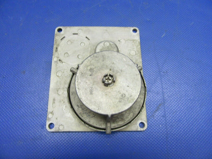 Bendix King KM 275 Servo Mount P/N 065-0030-00 (0821-558)