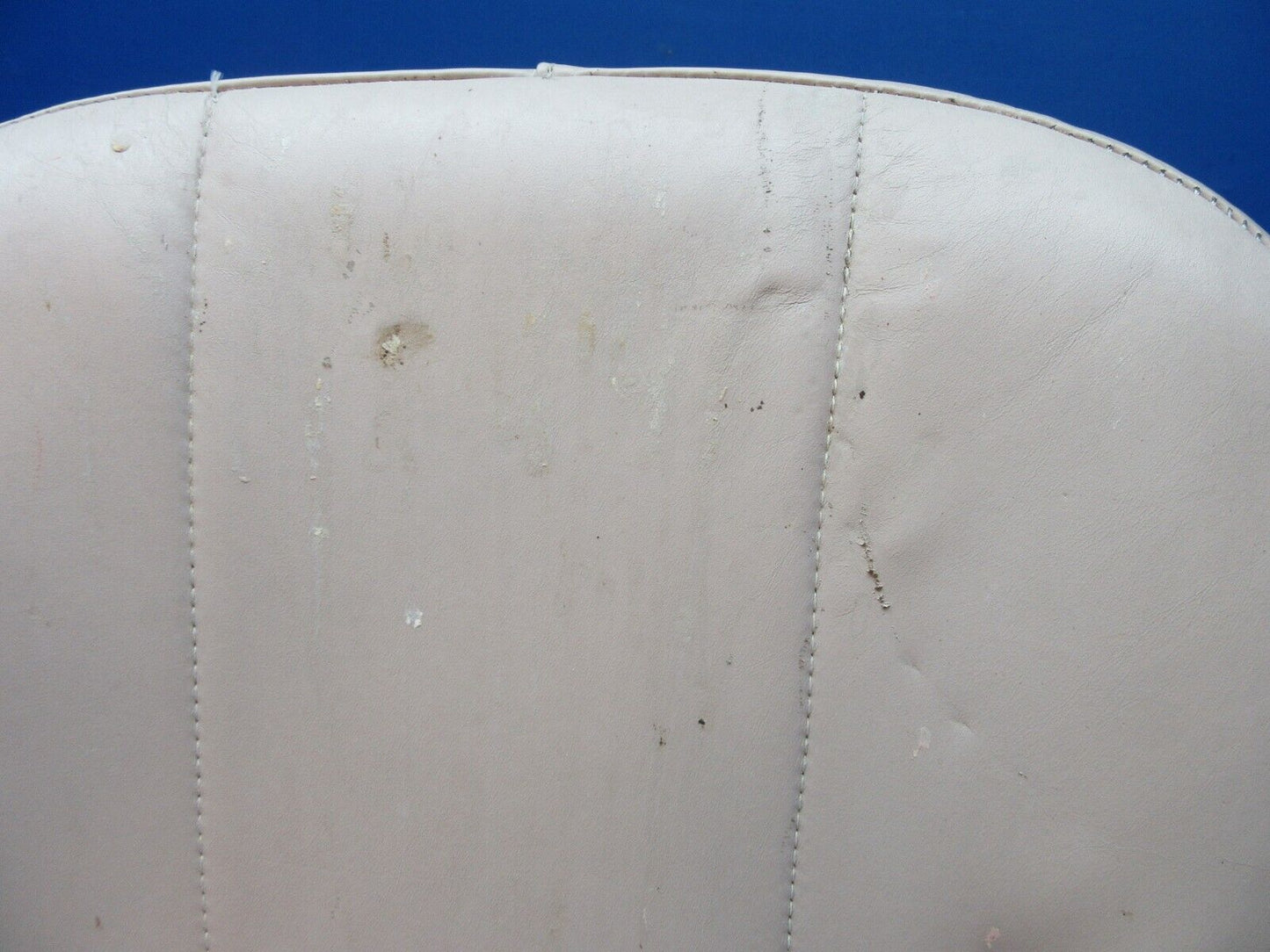 Cessna 401 Pilot Seat P/N 5014047-3 (0523-09)