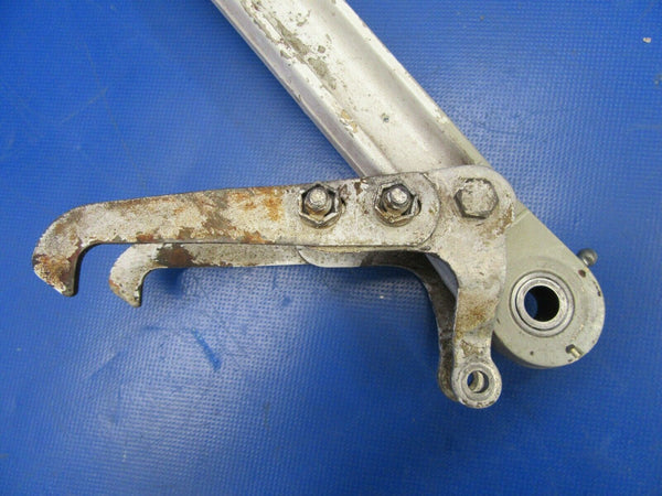 Cessna 310 Upper Link Assy LH P/N 08411102-497, 08411103-497 (0519-348)