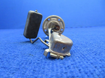 Piper PA-31 Navajo Fuel Level Sender RH INBD P/N 6427513 / Tested (0822-575)