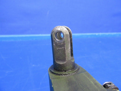 Beechcraft / Beech Sierra Nose Gear Assembly P/N 169-820000-601 (0918-266)