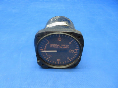 MacLeod Vertical Speed Indicator P/N 320-21-1210 (1223-127)
