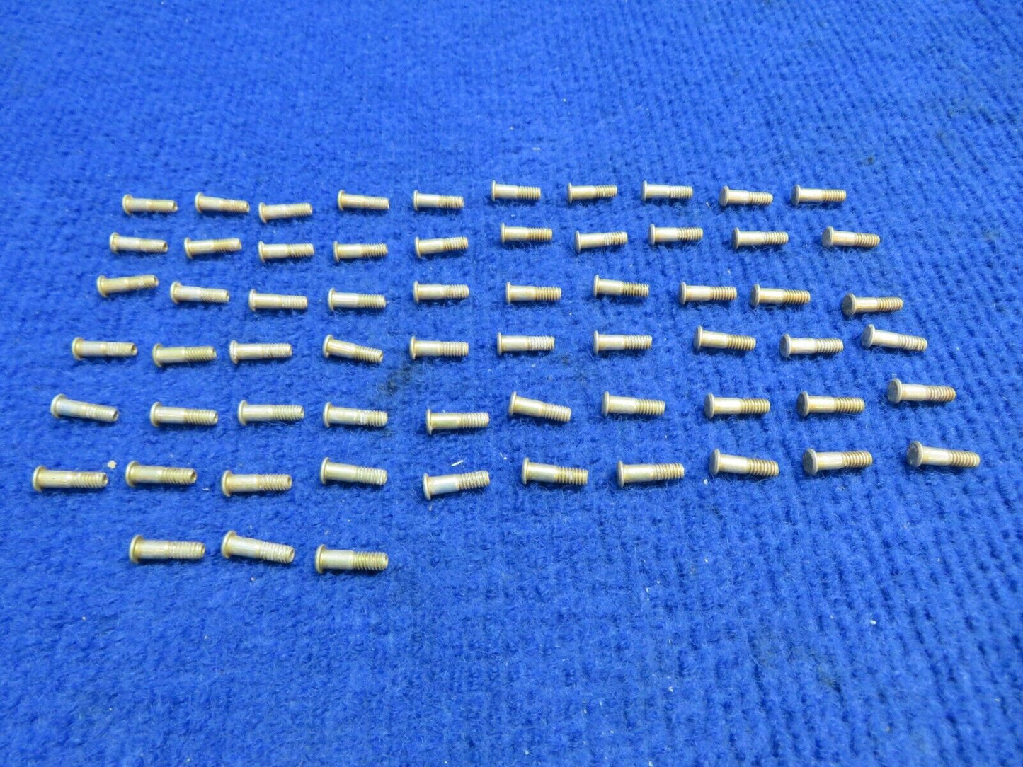 Hi-Loc Fasteners P/N HL18PB5-4 LOT OF 63 NOS (0822-355)