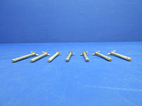 Piper Stud / Fastener P/N 487-604 LOT OF 7 NOS (1123-779)