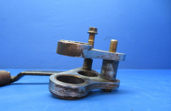 Diamond DA-42 RH Driver Plate w/ Brackett & Spring P/N D60-3237-16-51 (0623-387)