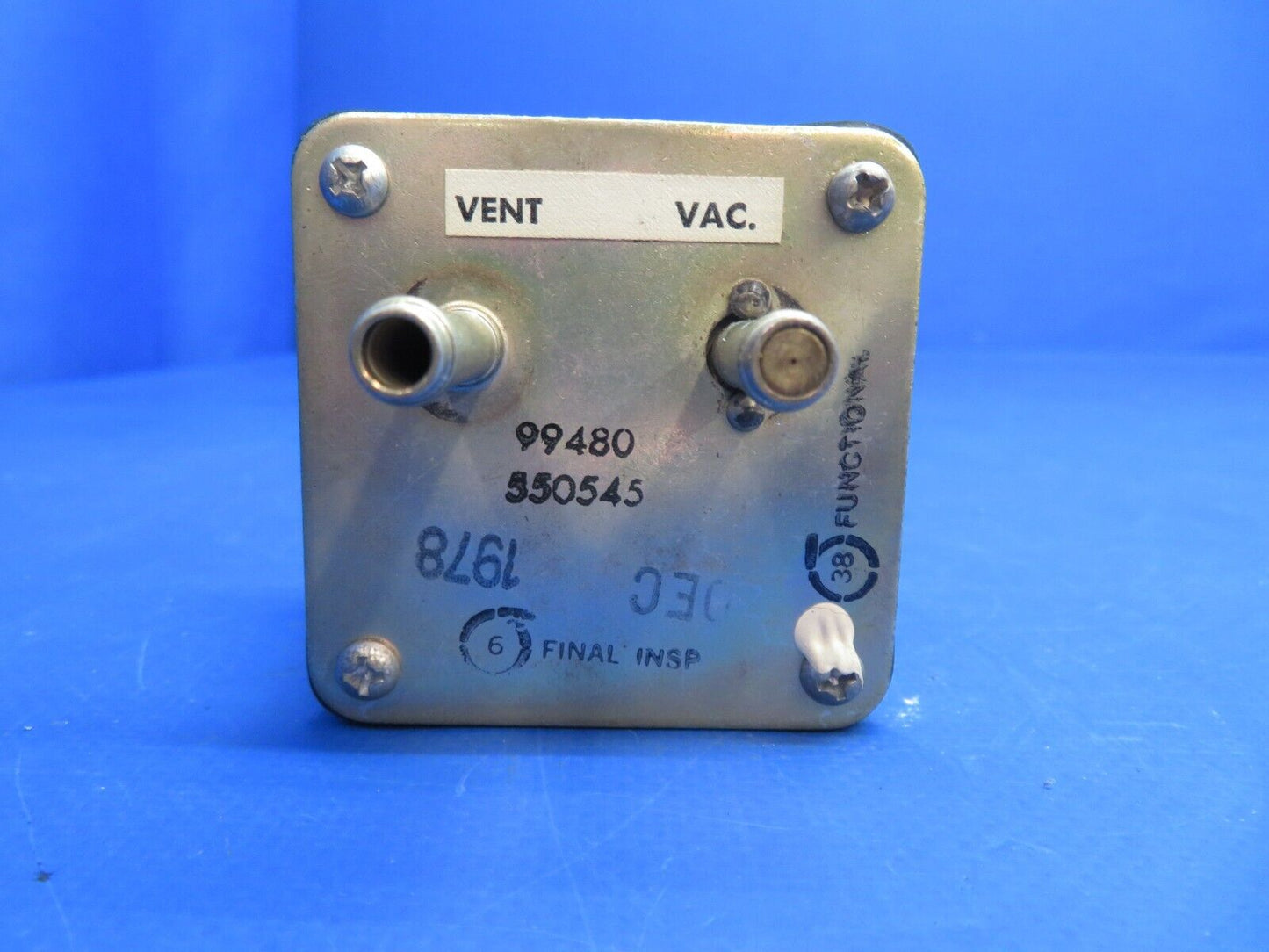Piper PA-28-236 Dakota Airborne Gyro Suction Gauge P/N 1G10-1 (0223-826)