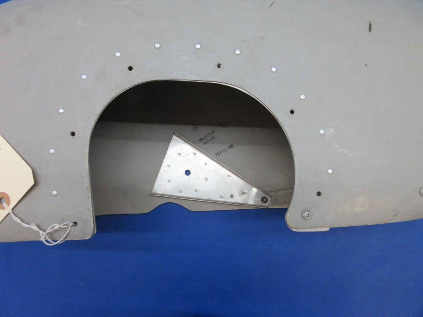 Cessna 172 RH Wheel Pant / Fairing P/N 0741610-6 (1023-965)