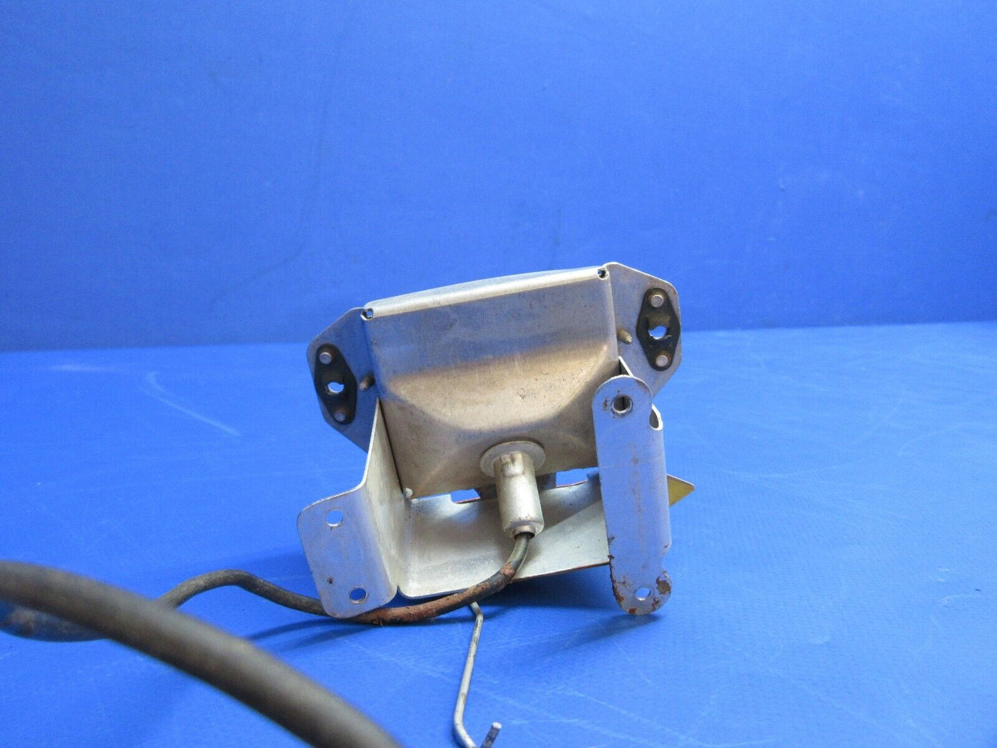 Beech C-35 Bonanza Landing Gear Visual Indicator Assy P/N 35-815144 (1023-774)