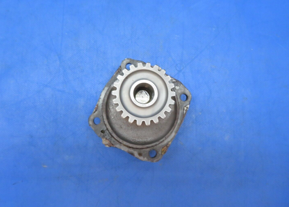Continental E-225-8 RH Accessory Drive Adapter Shaft Gear P/N A36055 (0823-373)