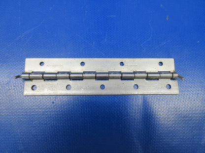 NOS Piper Aileron Hinge P/N 773667-16 (1223-670)