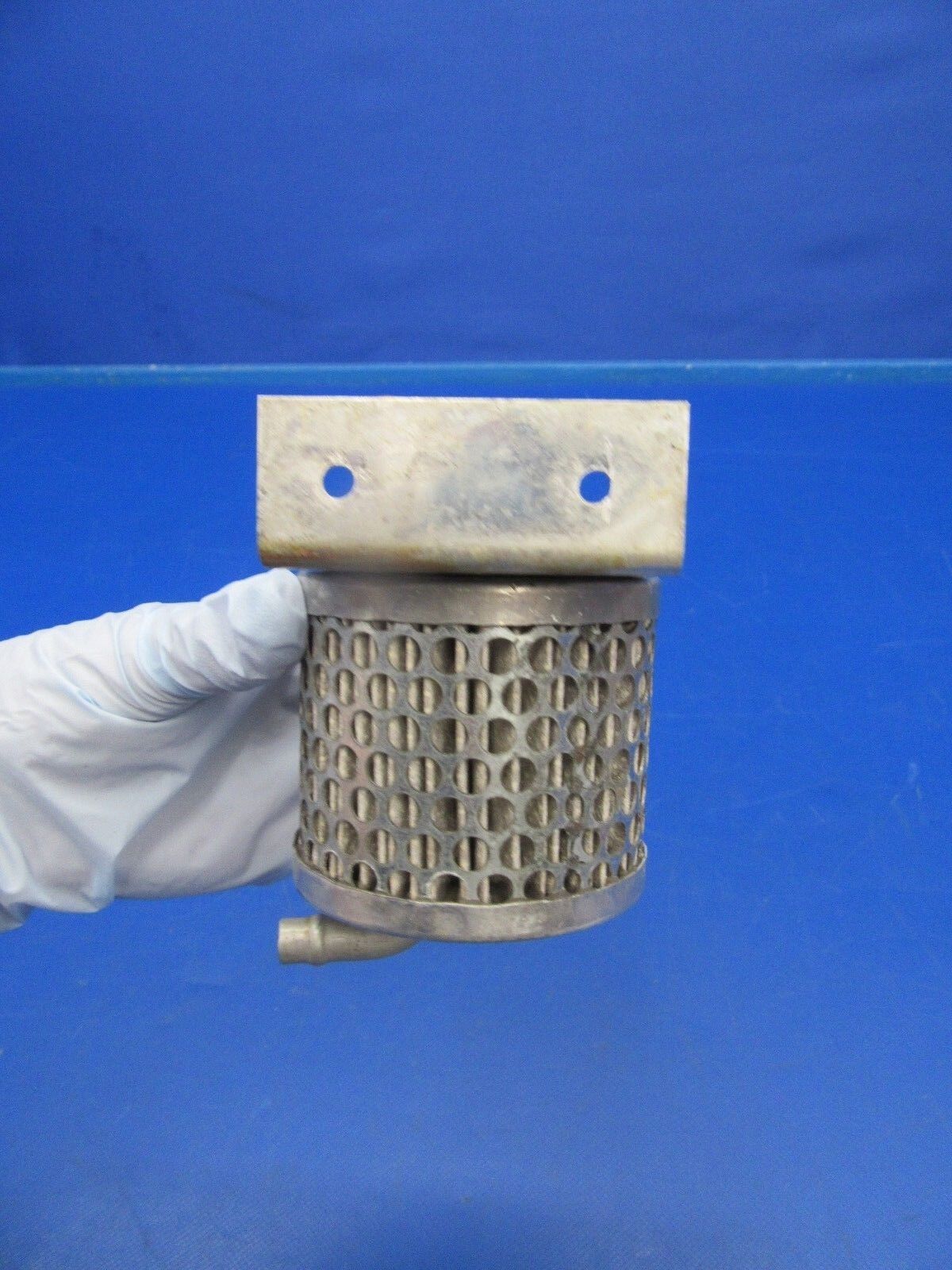 Beech B-24R Sierra Bracket Vacuum Air Filter P/N 169-324019-37 (0718-66)