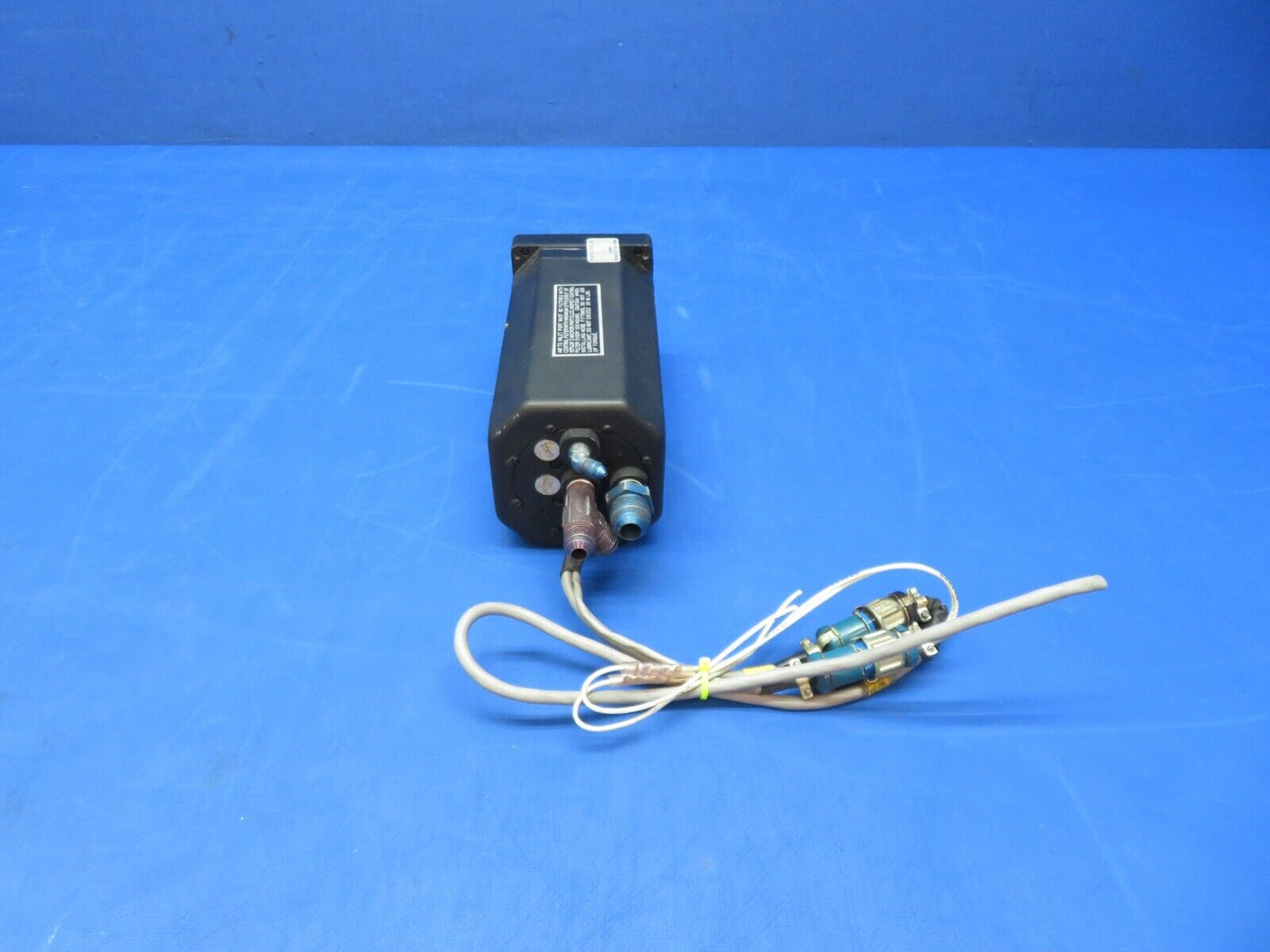 Edo-Aire Mitchell Attitude Gyro P/N IU367-102-2 CORE (0923-417)