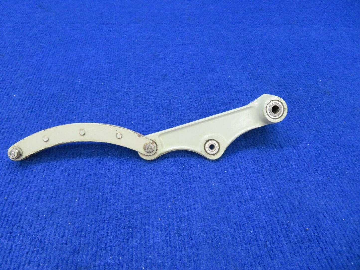 Cessna 310 Bellcrank Rocker Arm Assy Main Gear w/ Link P/N 0841104-4 (0422-428)