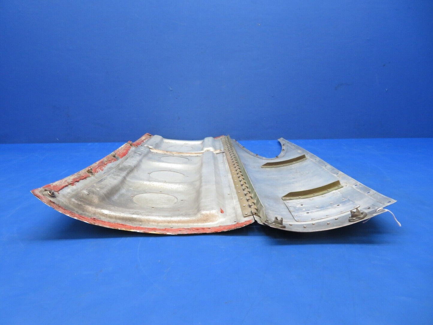 Cessna 310 / 310I Nacelle RH Outboard Door Assy P/N 0895000-10 (1023-161)