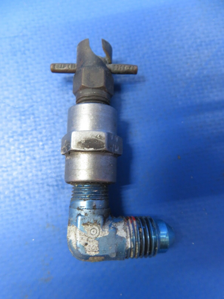 Beech Baron Fuel Drain Couplers w/ CCA-4850 Drain Valves LOT OF 6 (0623-394)