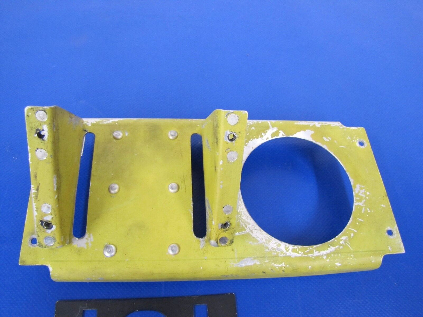 Beech Baron 58 Channel & Plate Control Console P/N 96-324055-35 & -163 (0317-32)