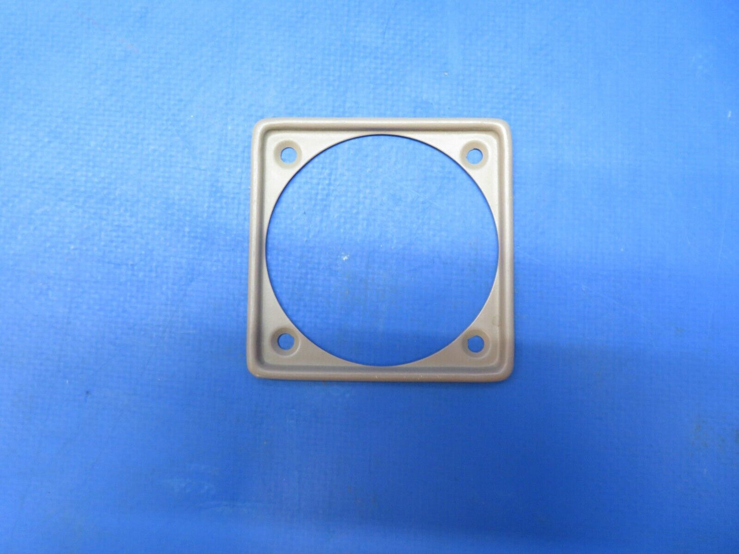 Cessna Escutcheon Brown P/N 0713208-1 LOT OF 2 NOS (1023-213)