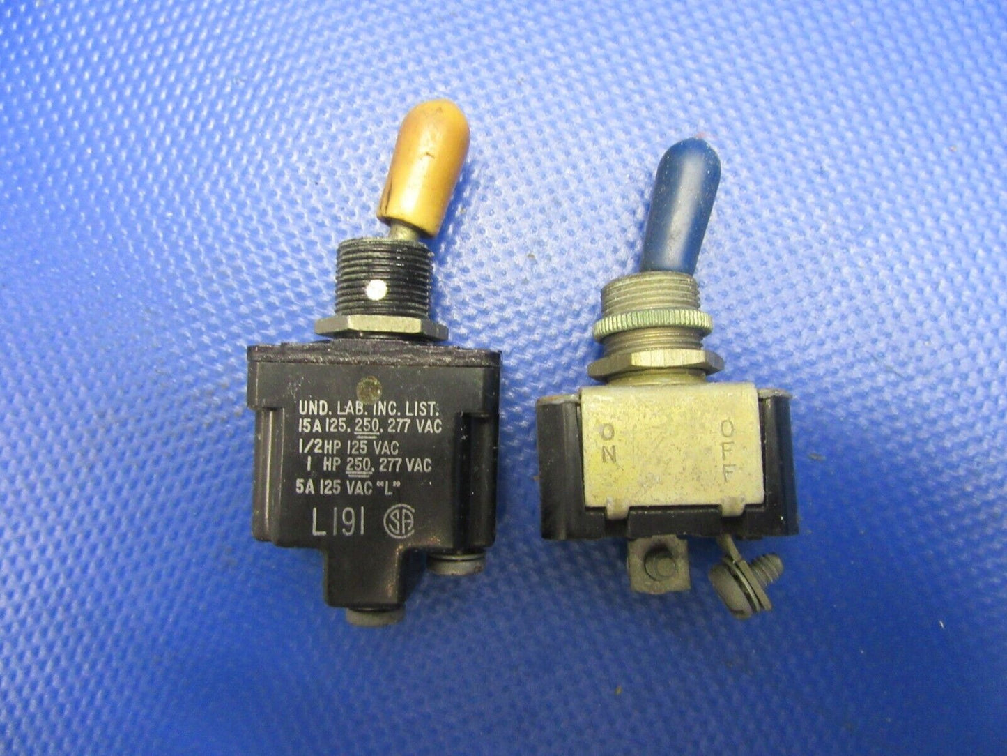 Piper PA-28-140 Assorted Switches & Circuit Breakers (0621-326)