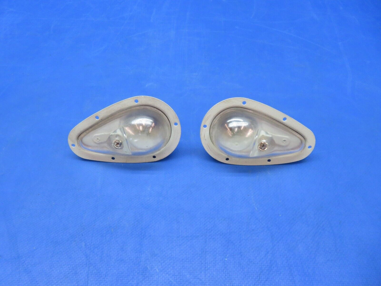 Grimes Aviation Upward Light 26v P/N AN3097-2 NOS LOT OF 2 (0923-549)