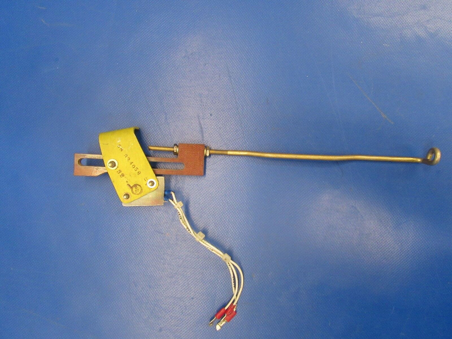 Beech Baron 58P Throttle Warning Safety Switch Assy P/N 95-324006-121 (0318-65)