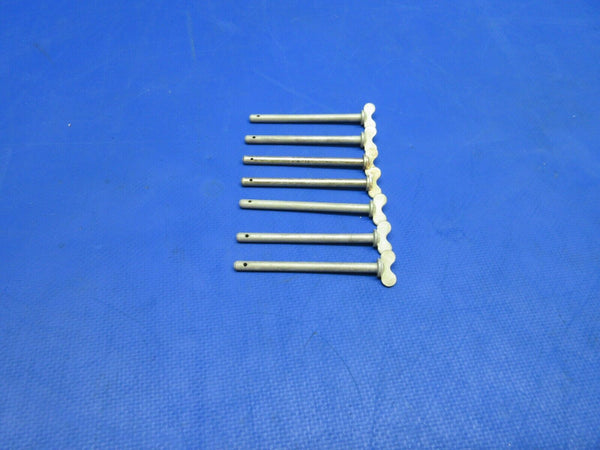 Piper Stud / Fastener P/N 487-604 LOT OF 7 NOS (1123-779)