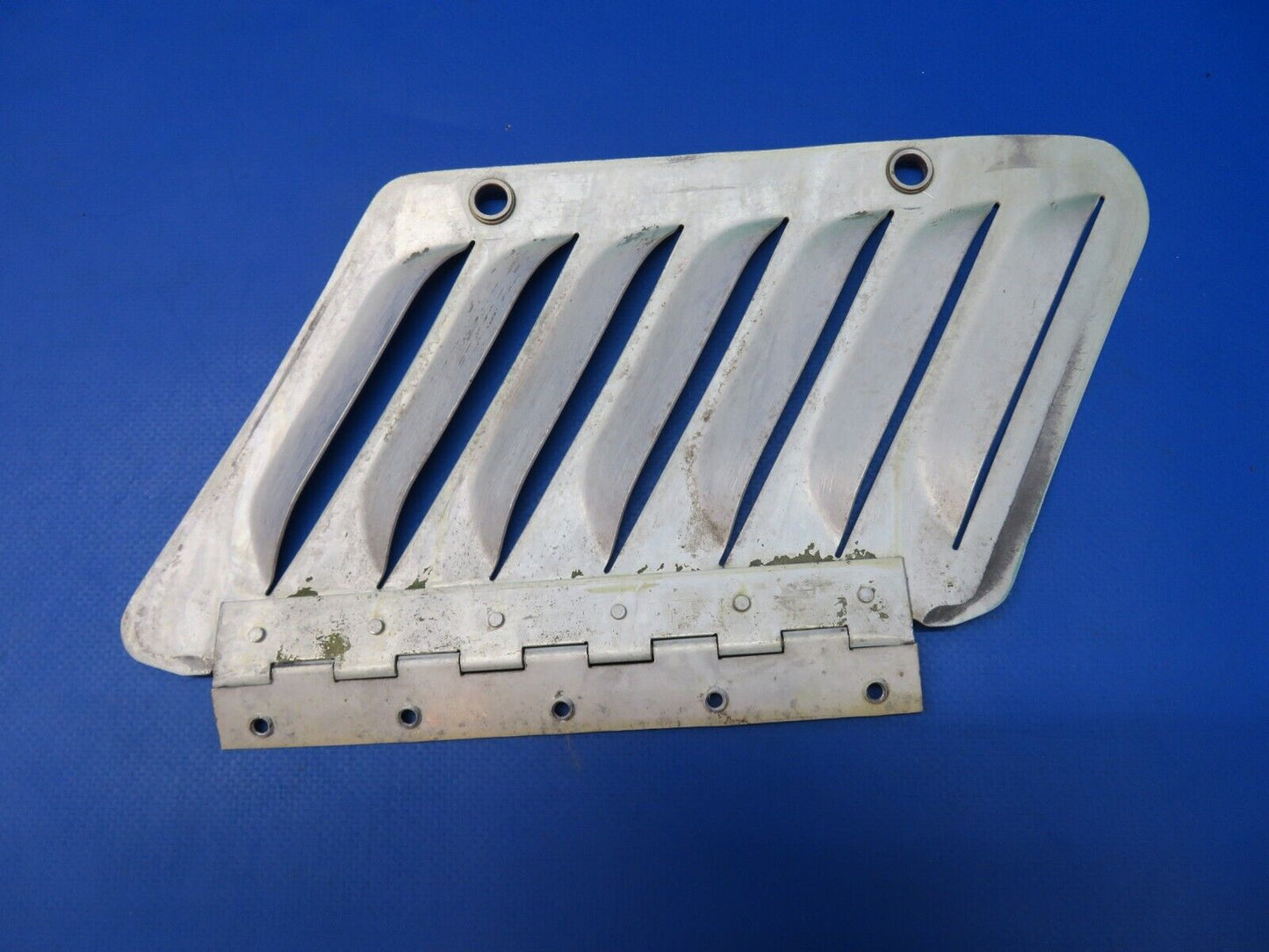 Piper PA-28-201T Dakota RH Cowl Door Assy P/N 35742-33 (1222-341)