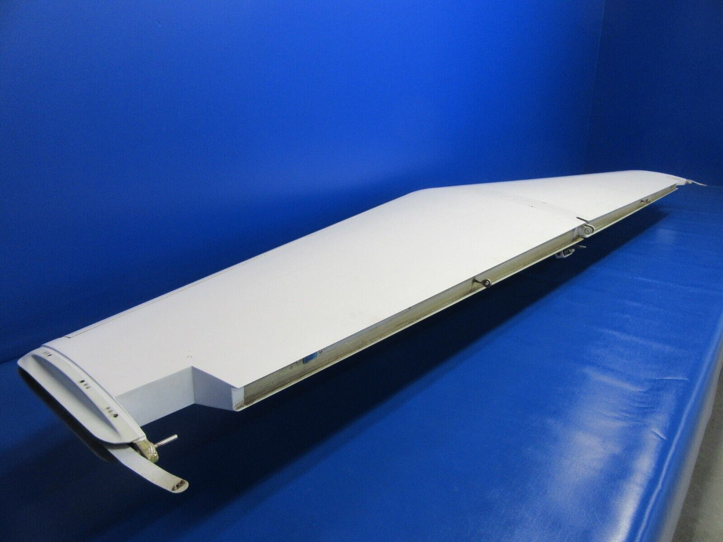 Diamond DA42 Horizontal Stabilizer P/N D60-5505-00-00 (0423-208)